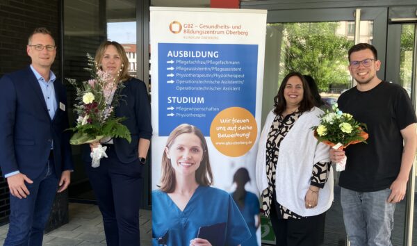 Jonas Sebastian Schütter übergibt Posten als Praxiskoordination an Verena Clemens-Weiss